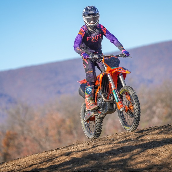 Meet your Posher, Renée - Picture 3 of 9